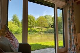 Maidstone Cabin | Cosy Cottage in Hunton, near Maidstone, Kent