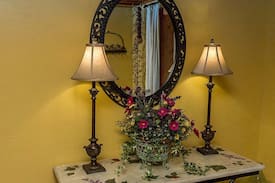 Blowing Rock House | Grapevine Cottage - 1 Mile from Main Street Blowing Rock with Hot Tub!