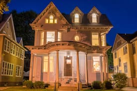Historic Water Tower House | STUNNING VICTORIAN-SPACIOUS and COZY w / 8 Bdrms