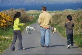 Ballyferriter House | Le Chéile Seaside Cottage, 3 minute walk to beach