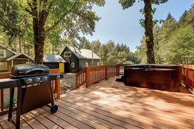 Zigzag Cabin | Riverbend Cabins #1-3 - close to ski slopes!