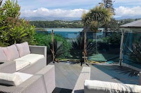 Menai Bridge Cabin | Bay Tree Cottage- Menai Bridge, Anglesey