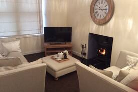 Thornhill Cabin | Romantic Eden Cottage with sauna and log burner