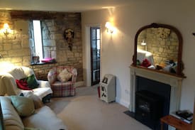Winchcombe Cabin | Blacksmiths Cottage Sleeps 6/3 bedrooms