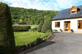 Glencar House | B&B near beautiful Glencar Lake and waterfall