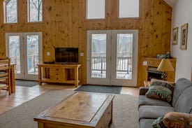 Ghent Cabin | Stay healthy at Highlander 1.