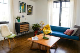 Mid City Apartment | Sunny Studio Apartment in Mid-City LA