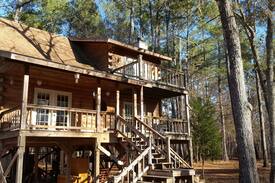 Claxton Cabin | The Log Cabin on the Canoochee River