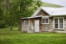 Cameron Cabin | FX Ranch Rustic Pioneer Cabin