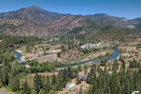 Junction City Cabin | Gold Rush Cabin 5 BR & 14 Acres on The Trinity River