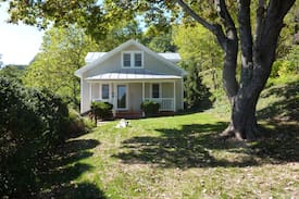 Afton Cabin | Afton Station Cottage - Remodeled Private Setting