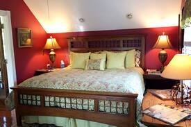 Sparta House | The Carriage House Suite at Harmony Hill