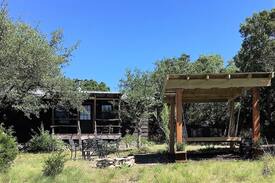 Wimberley Cabin | La Luna Cabin - Beautiful views, private hot tub.