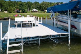 Alden House | Torch On The Rocks! Come and stay at the lake!