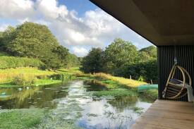 Abergele House | The Pond and Stars Cabin