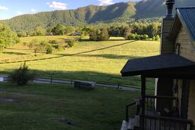 Townsend Cabin | Cavern Rocks Cabin 2BR/2BA Great View