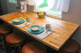 Redfield Apartment | *****SLEEPS 5 REDFIELD, SD * HUNTERS WELCOME!*****