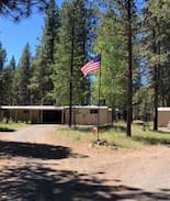 Sunriver House | Heidi House 10 Acres of privacy near Sunriver