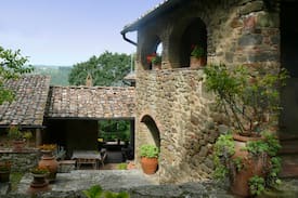 Greve in Chianti House | Selvabella in Chianti B&B. Suite Lo Scricciolo