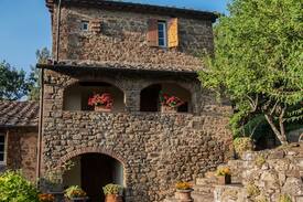 Greve in Chianti House | Selvabella in Chianti B&B. Suite Lo Scricciolo