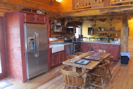 Milroy Cabin | Log Cabin on Honey Creek