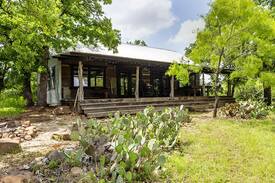 Fredericksburg Cabin | Absolutely Charming Tin Roof Cottage, 2/2 Rustic Cabin, Great Hill Country Views
