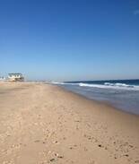 Charlestown House | 54 Baxter St: One mile from beach