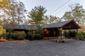 Glenville Cabin | Red Bear Cabin - Spacious Lakefront Cabin w/Dock on Lake Glenville
