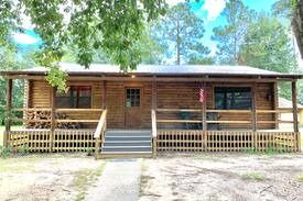 Elberta Cabin | The Log Cabin at Sanders Fields