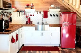 Canyon Lake Cabin | Little Red Barndo of Canyon Lake, Texas