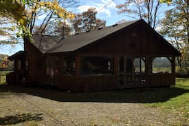 Hunt Cabin | Take A Break Hideaway-Letchworth State Park