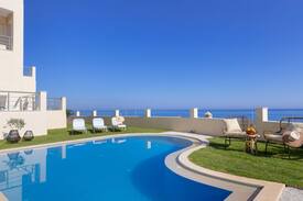Sfakaki Apartment | Sky Hill - "Cafe Noir" Exclusive Apartment