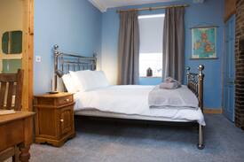 Whitby Apartment | Ammonite Loft-harbour view in the heart of Whitby