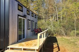 Douglasville House | Tiny House Getaway on 60 acre (King of Pops) Farm