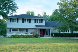 Sugarcreek House | Creekside Guest House - 5br w/heated inground pool