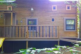 Robbinsville House | Little house on the Prairie w/4 hammocks,fire pit
