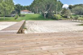 Eastlake Weir House | *Recently Renovated, 4BR/3BA on Lake Weir*