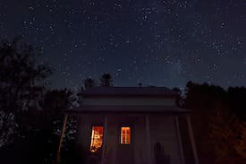 Decorah Cabin | Trout River Log Cabin