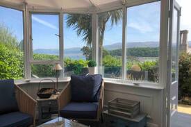 Menai Bridge Cabin | Bay Tree Cottage- Menai Bridge, Anglesey