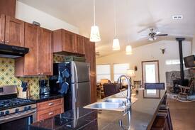 Cloudcroft Cabin | Always Cloud 9 (No steps/stairs; dogs OK)