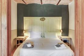 Anghiari House | Rustic Apartment in Anghiari with Private Terrace