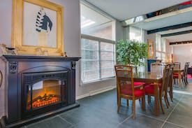Madison House | The Saunders Retreat-Home with Central Location