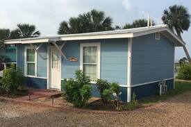 Rockport Cabin | Redfish Cottage on Little Bay w/Fishing Pier