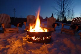 Morrisville House | Stowe Log Chalet: Fireplace | Hot Tub | Views (M)