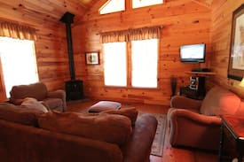 Barren Springs Cabin | Located on New River Trail and with Views of New River - Suyeta