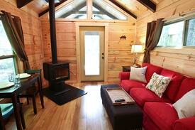 Brevard Cabin | Grey Fox Getaway in Happy Fox Hollow