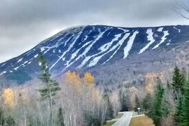 Stratton Apartment | The Blue Gondola in the heart of Western Maine