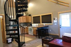 Leavenworth House | BoBo’s