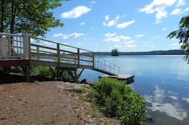 Jefferson House | Gould Road Three Bedroom Damariscotta Lakefront cottage in Jefferson, Maine