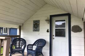 Grayland House | Captain's Cabin (Rudy's Happy Place)